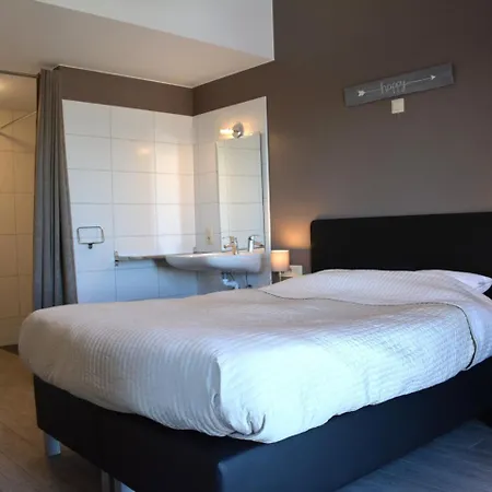 Lovely Holiday In With Jacuzzi Ferienhaus Bastogne